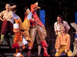 La compañía Teatro Independiente presentó la puesta en escena 'Ni tan bella ni tan bestia'. ARCHIVO  /