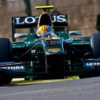 EL checo Kral gana carrera corta de GP2