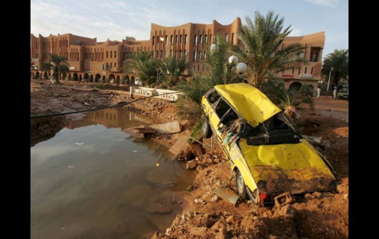 Las fuertes lluvias han dejado varias víctimas en las últimas horas, además de inundaciones y accidentes de tráfico. ESPECIAL  /