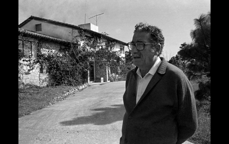 A pesar de que el poeta siempre resguardó su intimidad, Eliane Cassorla logró la sesión más larga y valiosa sobre Sabines. NTX  /