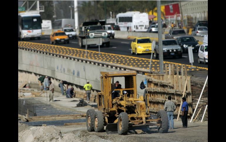 De los 800 mil empleos que se pretendían generar al final del sexenio, se estima que sólo se lograrán unos 650 mil. ARCHIVO  /