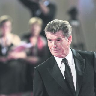 Romance en La Mostra con Pierce Brosnan