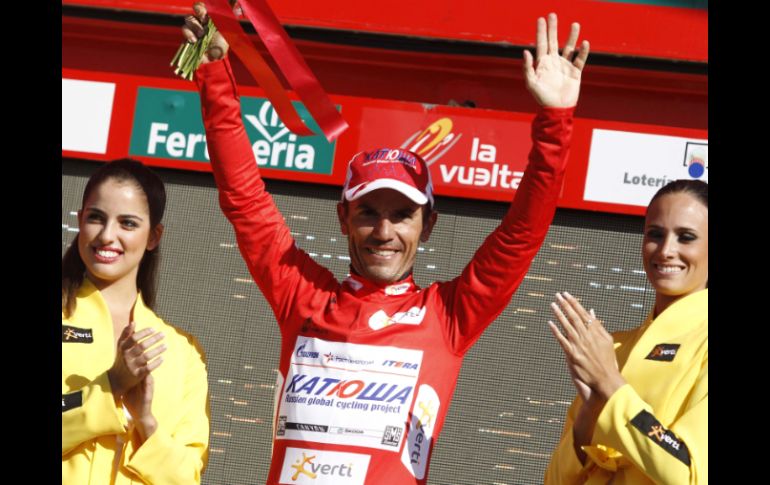 Joaquim ''Purito'' Rodríguez celebra en el podio su actuación en la etapa 16 de la Vuelta a España. REUTERS  /