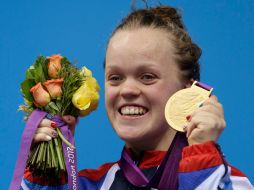 Ellie Simmonds batió por dos veces su propio récord mundial, consolidando su puesto como reina de la natación de los Juegos. AP  /