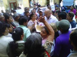 Vecinos de Arenales Tapatíos piden hablar con el alcalde municipal, Héctor Vielma.  /