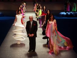 El diseñador durante ''The City of Light fashion show'' de Beijing en abril. ARCHIVO  /