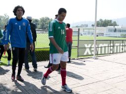 Javier 'Chicharito' Hernández sale del entrenamiento de la Selección mexicana. MEXSPORT  /