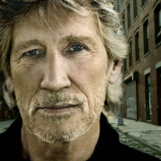 Roger Waters celebra cumpleaños esperando actuar en Francia