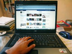 Los argentinos son los usuarios que más tiempo pasan en Facebook en el mundo. ARCHIVO  /