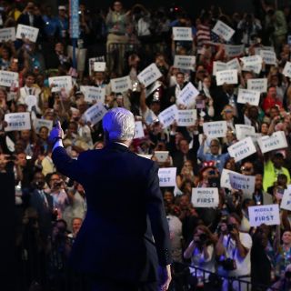 Obama verá discurso de Clinton entre bastidores