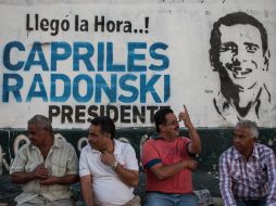 La propaganda política invade las calles de Caracas, Venezuela, a un mes de las elecciones presidenciales. EFE  /