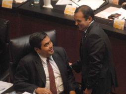 Los legisladores Luis Miguel Barbosa (i) y Ernesto Cordero, durante la Sesión del Pleno en el Senado de la República. NTX  /