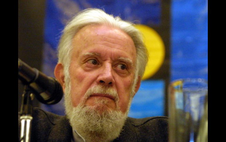 El escritor y poeta jalisciense Hugo Gutiérrez Vega. ARCHIVO  /