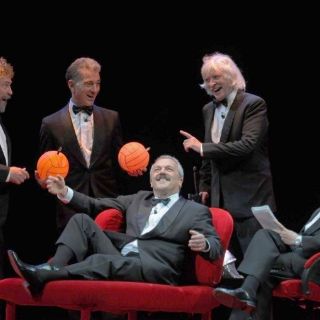 Nacionalidad española concedida a tres integrantes de Les Luthiers