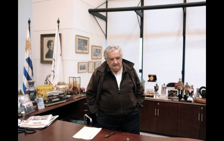 José Mujica, presidente de Uruguay, cuestiona el consumismo, la hipocresía, la política, entre otras temas. AFP  /