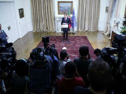 El primer ministro de Portugal, Pedro Passos Coelho, salió a hacer el anuncio. AP  /