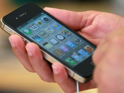 Apple y Samsung han llevado su disputa de patentes a unos 10 países en su intento de ganar mercado. ARCHIVO  /