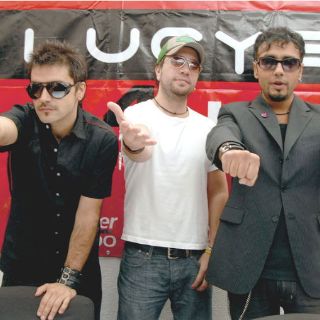 Lucybell entrega concierto con lo mejor de su melancólica música