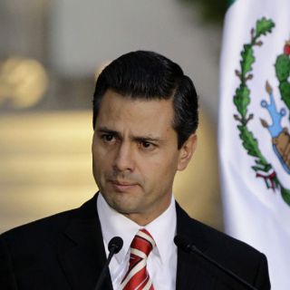 Peña Nieto lamenta la muerte de esposa de Hank Rhon