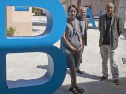 Los coordinadores de la VIII BIAU Angela García de Paredes, Ignacio Pedrosa (c) y Francisco Burgos (d). EFE  /