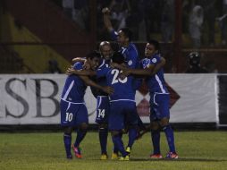 En el duelo anterior entre El Salvador y Guyana, los equipos sacaron un empate a 2, por lo que este partido será definitivo. XINHUA  /