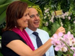 El Presidente Felipe Calderón y su esposa, Margarita Zavala  visitaron el jardín botánico de Singapur. EFE  /
