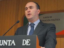 El coordinador de la bancada de Diputados del PAN, Luis Alberto Villarreal, en conferencia de prensa. EL UNIVERSAL  /