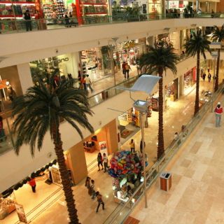 Asaltan oficinas administrativas de plaza comercial en Tlaquepaque