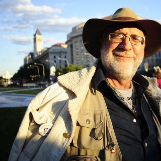 Sicilia entrega bloque con armas a embajador mexicano en EU