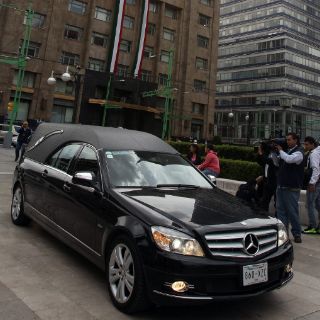 Restos de De la Peña descansarán al lado de su hija