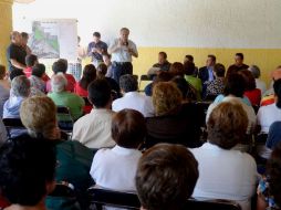 Reunión entre autoridades y vecinos del Fraccionamiento Revolución. ESPECIAL  /