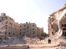 Edificios destruidos en la ciudad de Alepo; este martes murieron al menos 85 personas, en su mayoría civiles. AFP  /