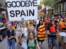 Bajo el lema 'Cataluña, una nueva nación en Europa', los catalanes abarrotaron el centro de Barcelona. EFE  /