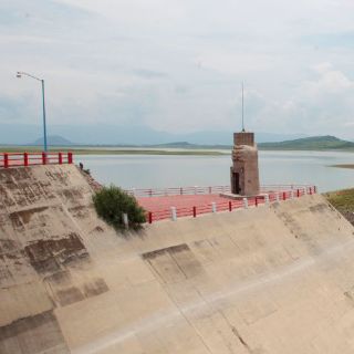 Confirman que no llegará agua de Yuriria a Chapala