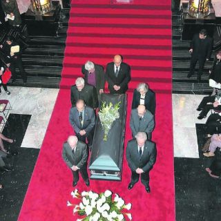 Dedican Palabras para el desencuentro al fallecido Ernesto de la Peña