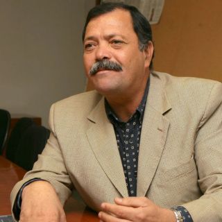 Héctor Álvarez va contra Herbert Taylor
