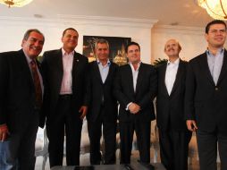 Aristóteles junto a los gobernadores de (izq a der) Aguscalientes, Nayarit, Colima, Michoacán y Zacatecas.  /