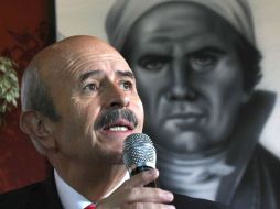 Fausto Vallejo en conferencia sobre las investigaciones y consignaciones por la destrucción de las escuelas en la Nueva Jerusalén. NTX  /