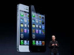 Apple presentó su nueva versión de su icónico teléfono iPhone 5 que se lanzará en Estados Unidos a partir del 21 de septiembre. AP  /