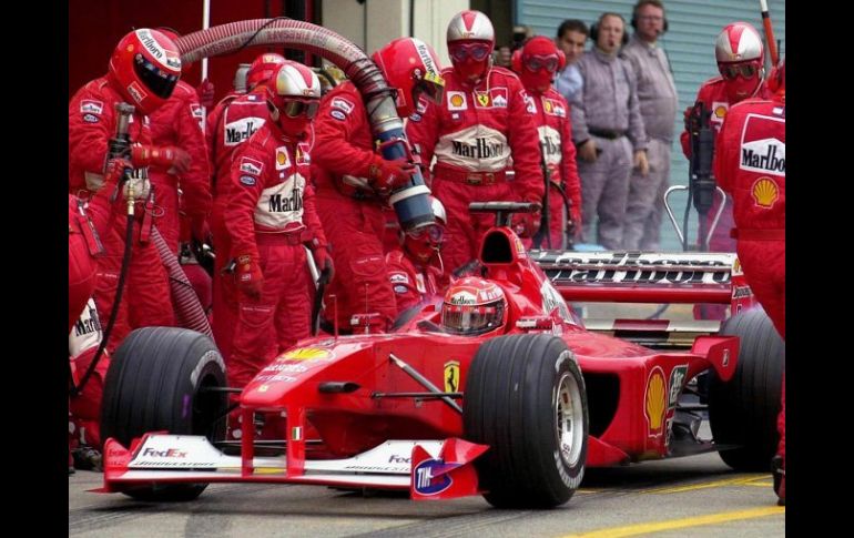 Los llamativos sobretodos u overoles, son, sobre todo, protectores. ARCHIVO  /