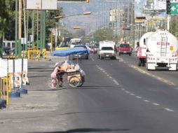 Autoridades aseguran que tras un año de trabajos, la primera etapa de avenida Aviación se entregará a finales de este mes. ARCHIVO  /