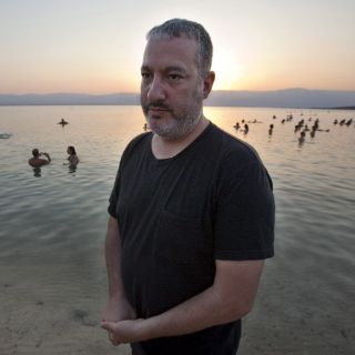 Spencer Tunick protesta contra daño al Mar Muerto