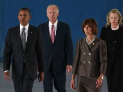 El presidente Barack Obama (I), Joe Biden (2I), la Secretaria Hillary Clinton y Leon Panetta. REUTERS  /