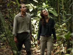 Guillermo de Inglaterra y su esposa Catalina, dan un paseo por el bosque en el Centro de Investigación de Danum Valley. EFE  /