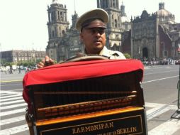 El instrumento reproduce melodías a través de grabadas en cilindros de papel o metal, por medio de perforaciones. ESPECIAL  /