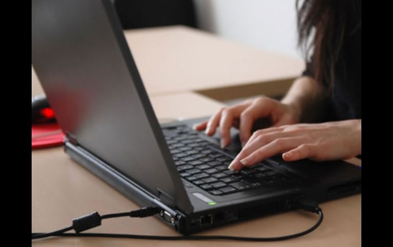 El manual responde a algunas preguntas prácticas que puede hacerse un usuario frecuente de redes sociales. ESPECIAL  /