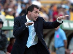 Carrillo se estrenará como técnico de Pumas cuando los universitario reciban hoy a los Gladiadores. ARCHIVO  /