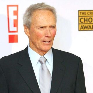 Clint Eastwood llama a no idolatar a políticos
