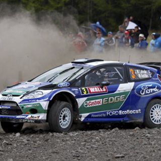 Latvala, líder en Gales