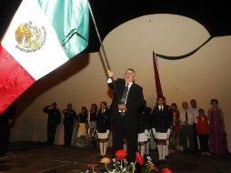 El Alcalde tonalteca, Juan Antonio Mateos dio el primer grito en la delegación El Rosario en el atrio del templo.  /
